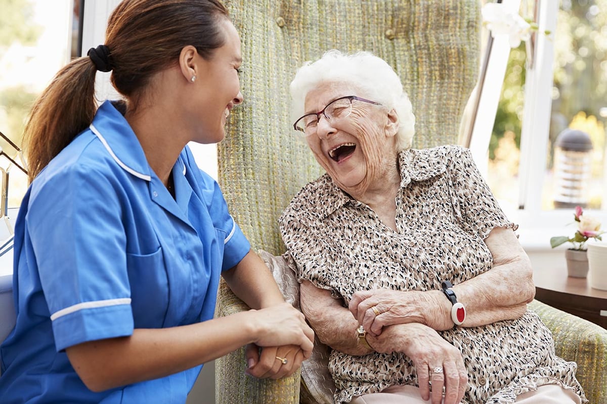 how-to-become-a-caregiver-in-arizona